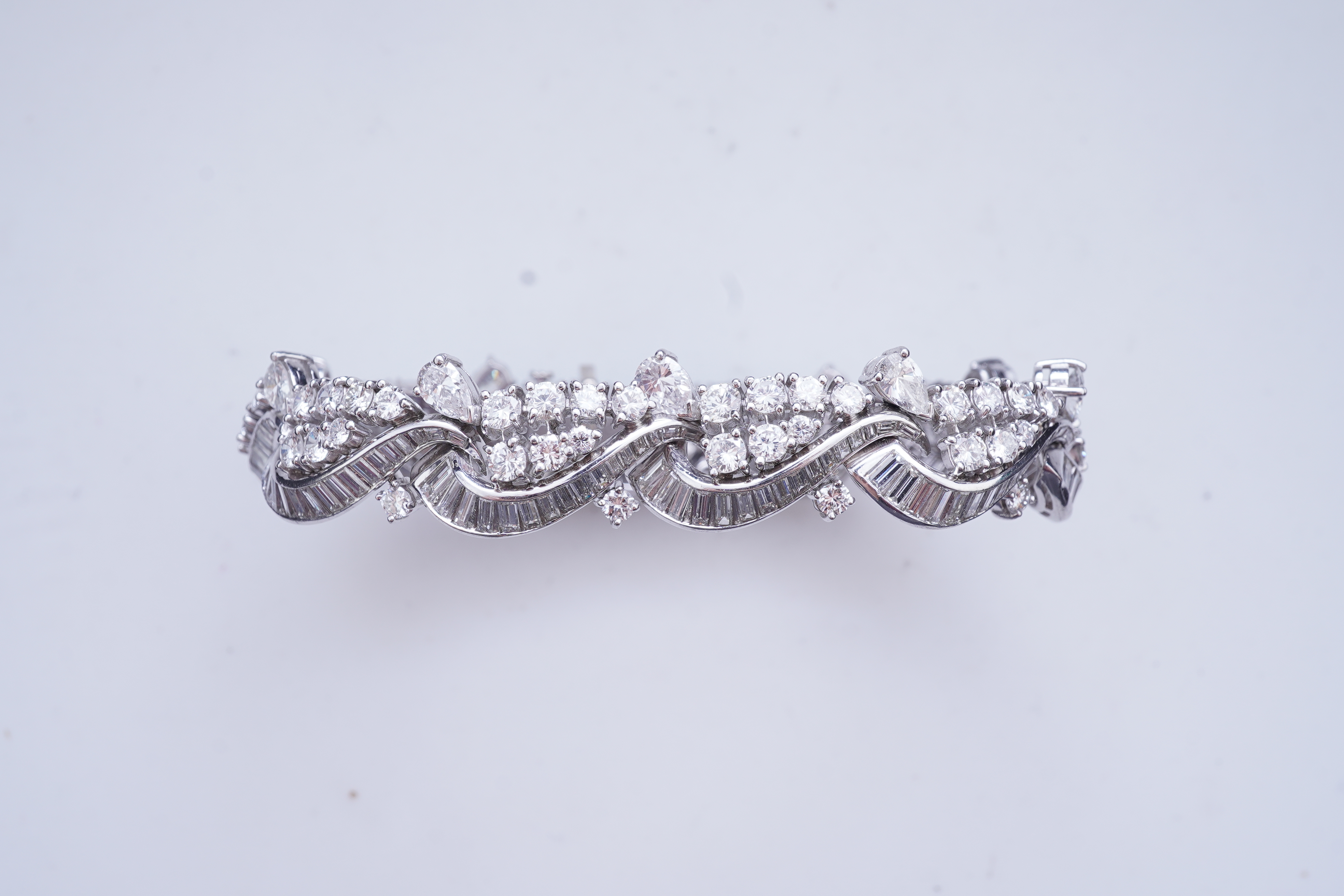 An attractive diamond bracelet, second half 20th century